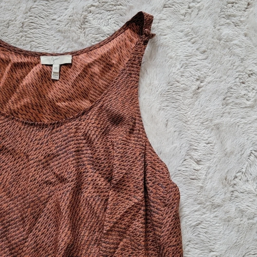 Joie 100% Silk Burnt Orange Geometric Sleeveless Blouse Size XS - Picture 6 of 11